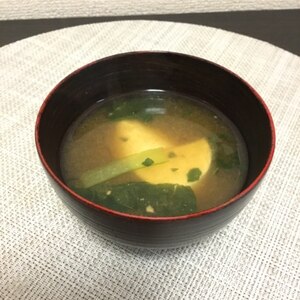小松菜と絹ごし豆腐の味噌汁✧˖°